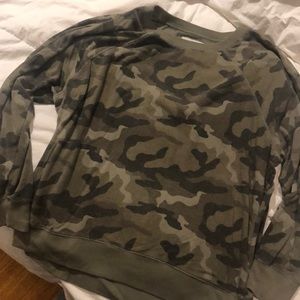American Eagle Camo Sweatshirt